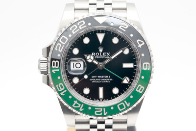 Rolex 勞力士 GMT-MasterII 126720VTNR 格林威治第二地時區顯示左冠 黑綠雙色陶瓷外圈五珠鍊帶 2024.04盒單齊全 40mm